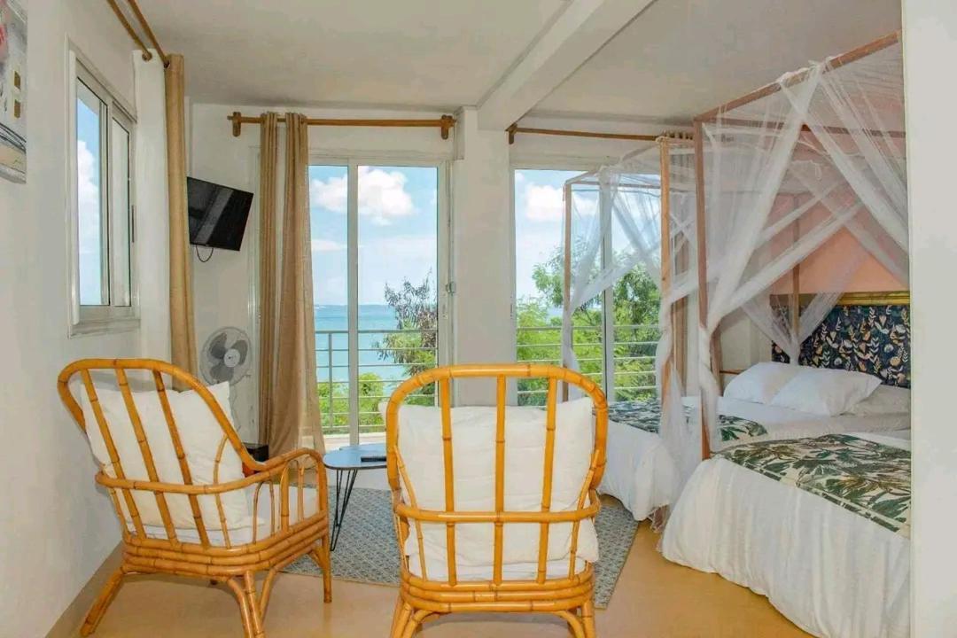 Hotel Riziky Antsiranana Extérieur photo